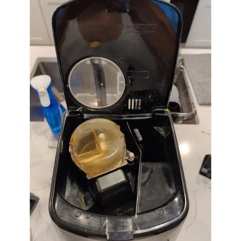 Cuisinart DGB-625BC Grind & Brew 12-Cup Coffee Maker - Tested Working